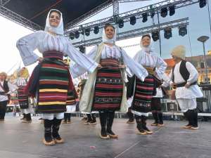 Ostrovački festival folklora veterana „Po šoru igraju bećari, svire im tamburaši stari” - Hit Radio Pozarevac, Branicevski okrug