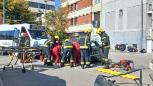 Važnost pružanja prve pomoći i prisebnosti u kriznim situacijama (FOTO) - Hit Radio Pozarevac, Branicevski okrug