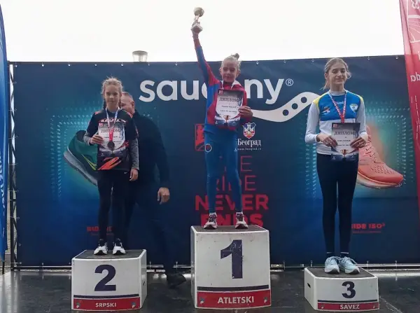 Uspešna nedelja za atletičare AK Munja 012