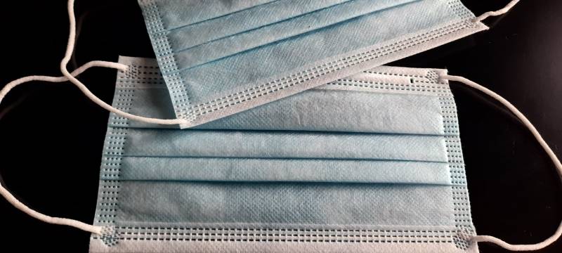 Omikron soj pomera se ka deci i ka starijim osobama