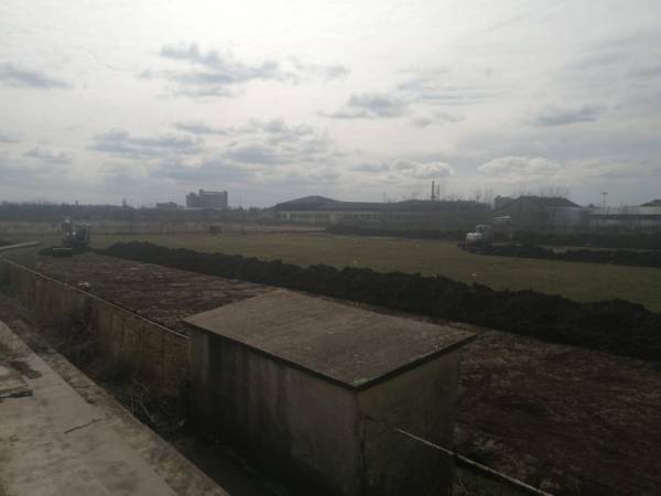 Počelo uređenje pomoćnih terena, preko puta gradskog hipodroma