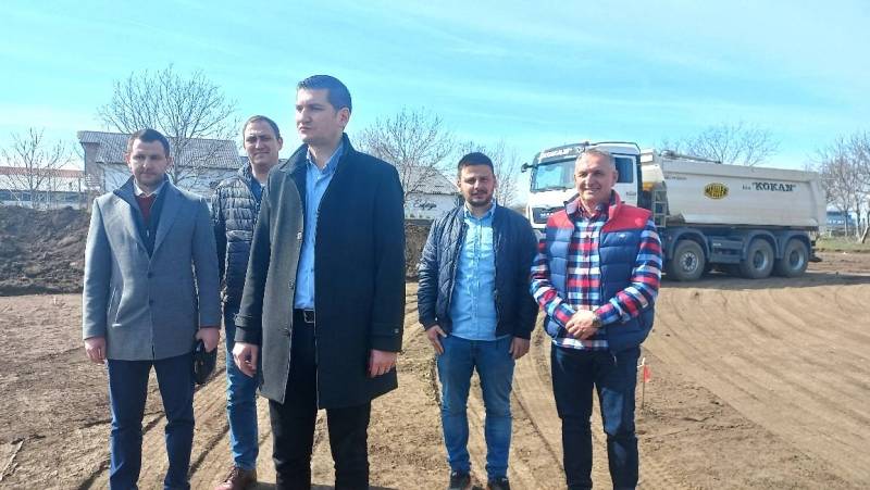 Radovi na izgradnji pomoćnog terena na stadionu MIP-a (FOTO)