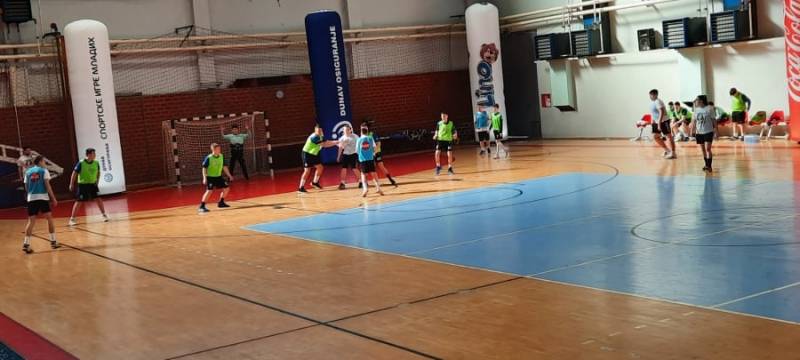 Druženje i navijanje obeležili su rukometni turnir u Požarevcu