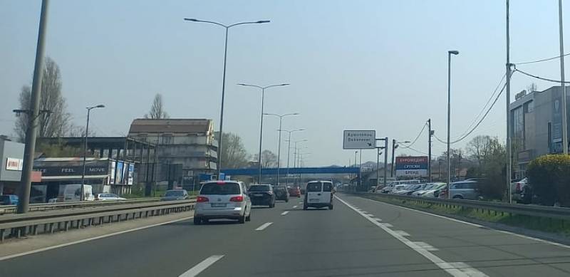 Poslednjeg radnog dana pred praznike gužve na putevima