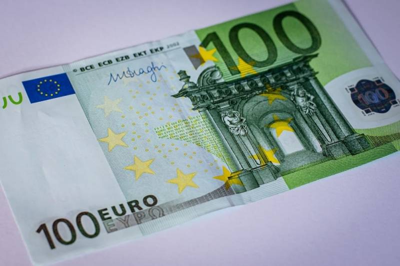 Počele prijave za novih 100 evra