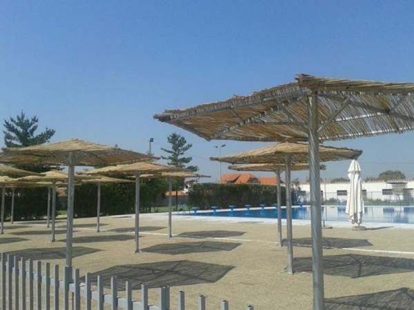 U toku su pripreme bazena za predstojeću sezonu