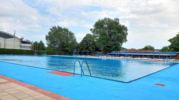 Bazen spreman, uskoro počinje sezona kupanja (FOTO)