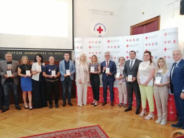 Danas se obeležava Dan dobrovoljnih davalaca krvi