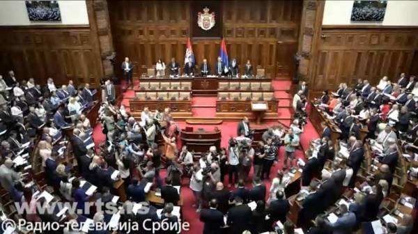 Konstituisana Skupština Srbije, poslanici položili zakletvu