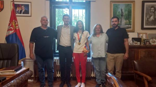 Gradonačelnik ugostio aktuelnu šampionku na 800 metara Evropskih Olimpijskih igara mladih Mašu Rajić