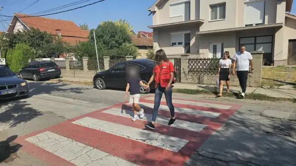 Uz đake na putu do škole: Akcija Crvenog krsta u Požarevcu