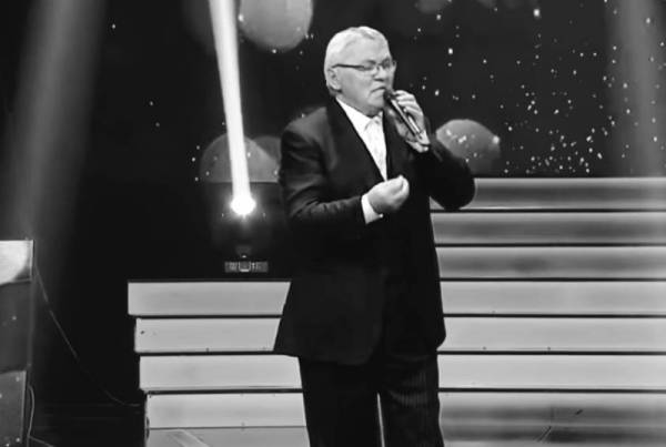 Preminuo pevač Zoran Kalezić