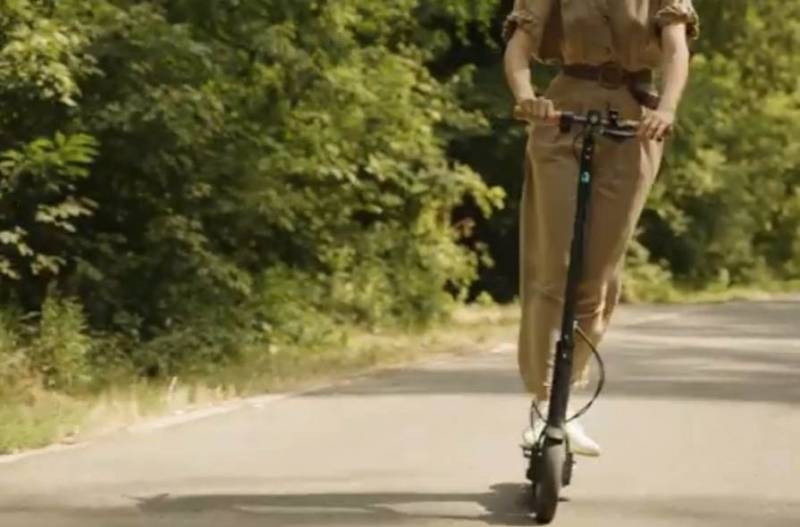 Vožnja električnih trotineta po trotoaru biće zabranjena novim zakonom