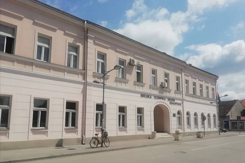 Nastavno osoblje Akademije predstavilo aktuelne studijske programe đacima Poljoprivredne škole