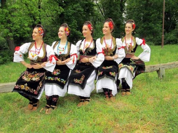 Dečiji Uskršnji folklorni festival u Kostolcu