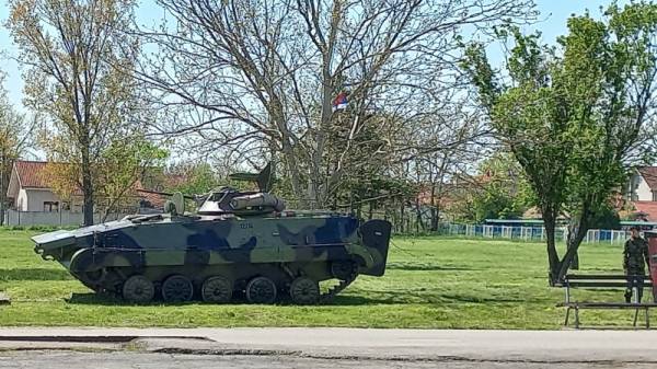 Vojska vežba 8. i 11. maja