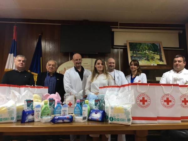 Podeljeni bebi paketi u okviru “Nedelje Crvenog krsta”