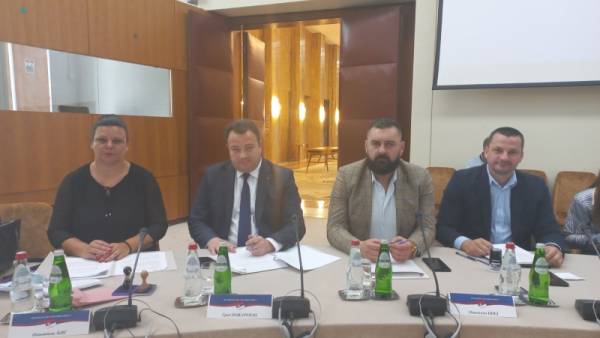 Potpisani ugovori za organizovanje manifestacije „Miholjski susreti sela“