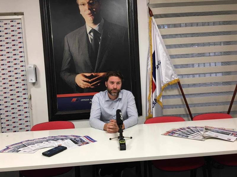 Razgovori sa građanima u prostorijama SNS u Požarevcu