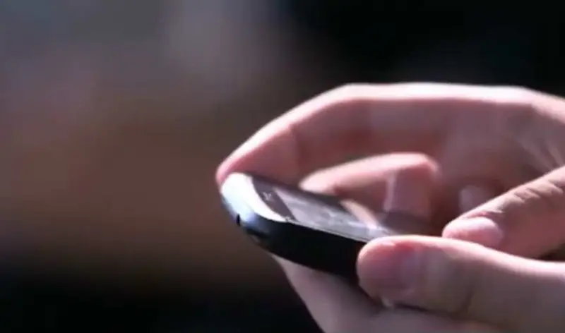 KONEKTUJ SE SIGURNO - Razgovor o bezbednosti na društvenim mrežama mora da postane deo kućnog vaspitanja