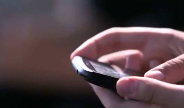 KONEKTUJ SE SIGURNO - Razgovor o bezbednosti na društvenim mrežama mora da postane deo kućnog vaspitanja