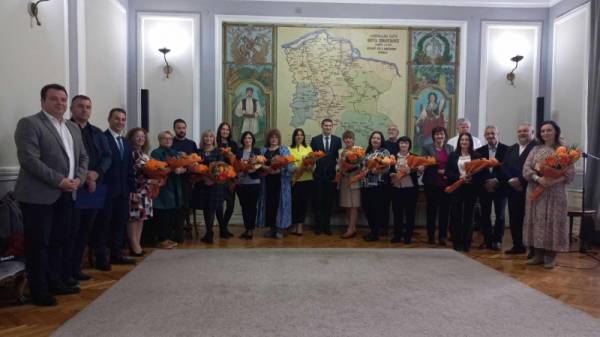 Dodeljene nagrade prosvetnim radnicima