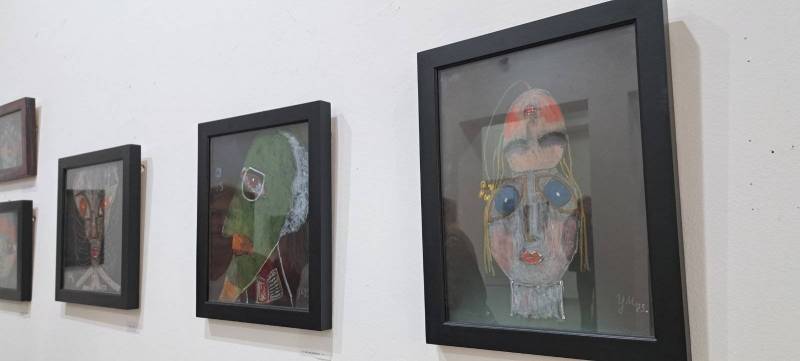 Izložba radova nastalih uljanih pastelom na rendgen snimcima pod nazivom „Damari sećanja“