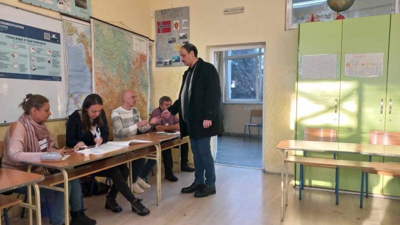 Predsednik Skupštine grada Požarevca Ničić, glasao u 9 sati