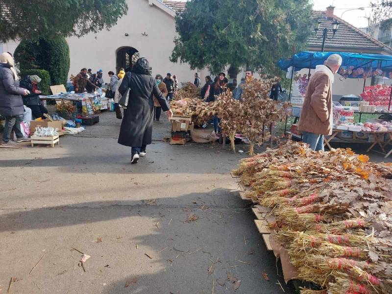 Požarevljani se pripremaju za Badnji dan i Božić (FOTO)