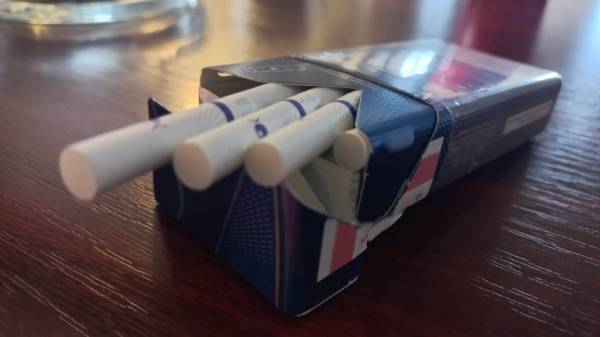 Cigarete skuplje za 10 dinara po paklici