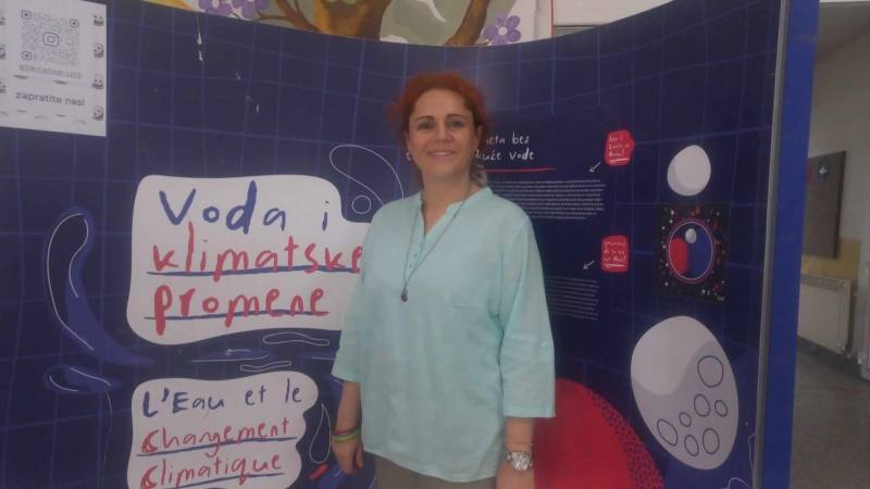 Izložba “Karavan za klimu” postavljena u holu škole “Sveti Sava”