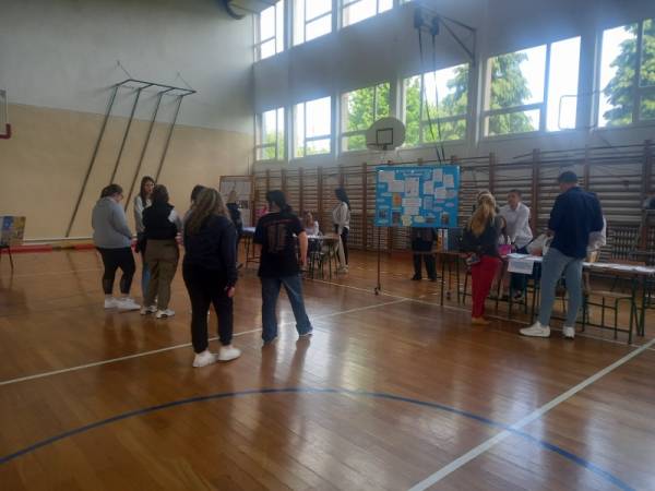 Organizovan Sajam obrazovnih profila Ekonomske škole