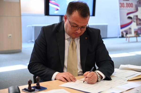 Potpisani ugovori za finansiranje Programa energetske sanacije porodičnih kuća i stanova