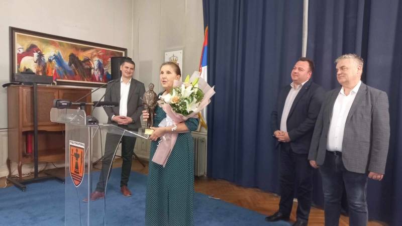 Glumici Olgi Odanović uručena statueta Milivoje Živanović