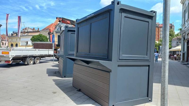 Tipski kiosci na Trgu oslobođenja u Požarevcu