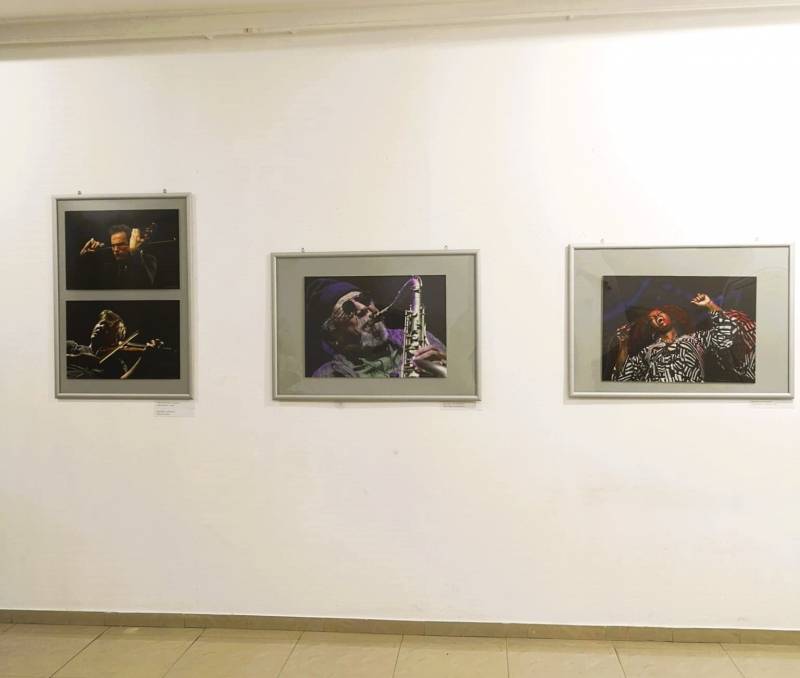 Otvorena izložba fotografija Anđelka Vasiljevića „Deset muzičkih minuta“