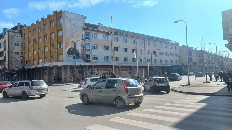 Vozači, budite oprezni prema pešacima