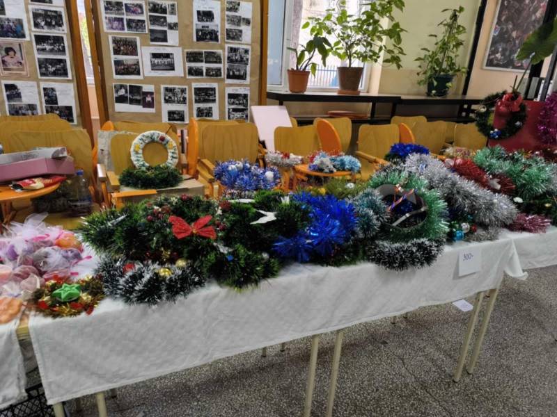 Solidarnost u akciji: Održana humanitarna prodaja u OŠ "Kralj Aleksandar I"