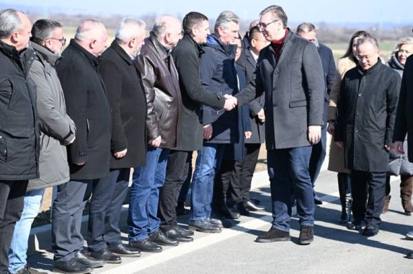 Vučić: Sutra od 12 sati za saobraćaj će biti otvoreno novih 32 km Dunavskog koridora
