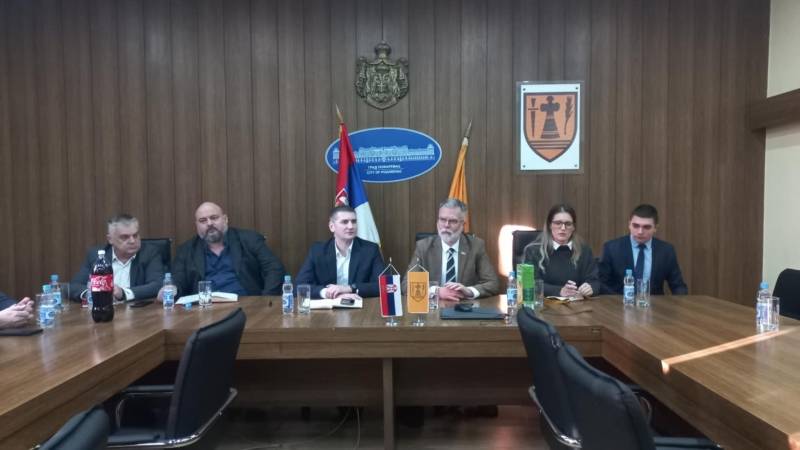 Ministar informisanja i telekomunikacija Dejan Ristić posetio je danas Požarevac