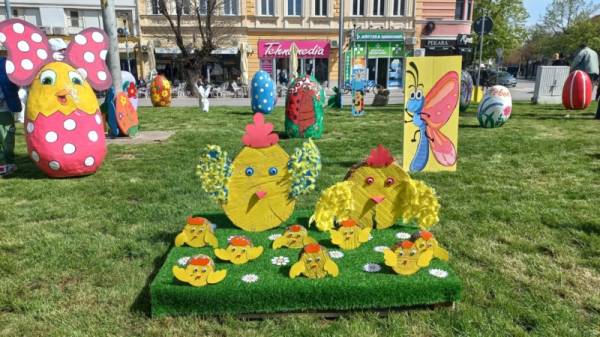 Uskršnja dekoracija postavljena u centru Požarevca
