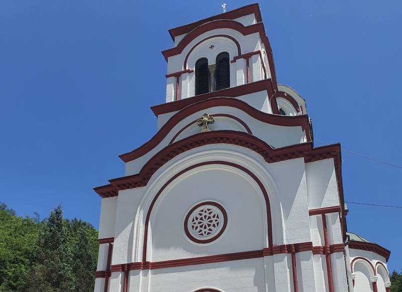 Predsednik Vučić posetio manastir Tumane