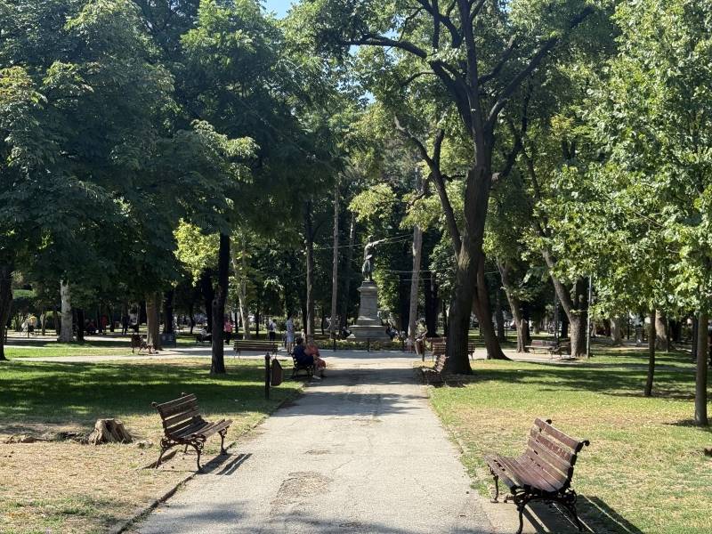 Sunčano i toplo, u petak stiže osveženje sa kišom