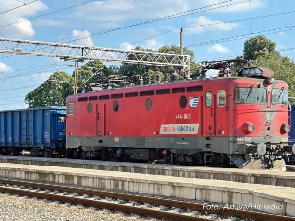 Požar zaustavio vozove između Male Krsne i Požarevca na četiri sata