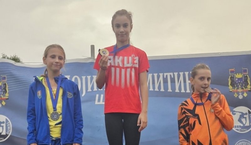 Tara Jaćimović zlatna na „Gospojinskom mitingu“ u Šapcu