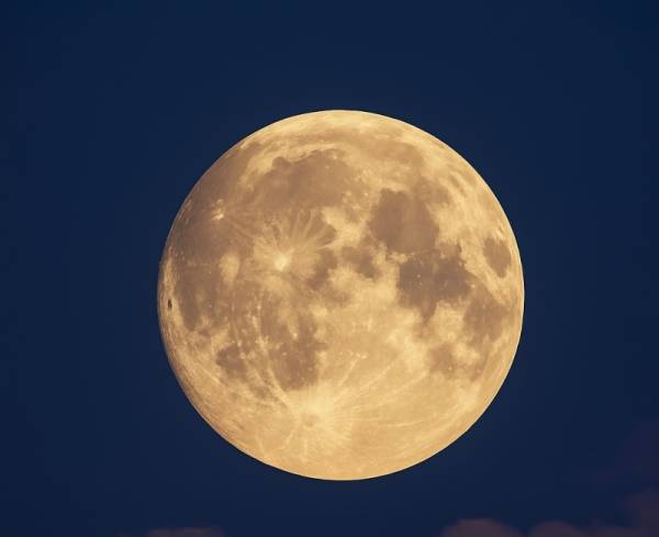 Večeras na nebu najveći supermesec u 2025. – Mesec će biti sjajniji i do 16 odsto!