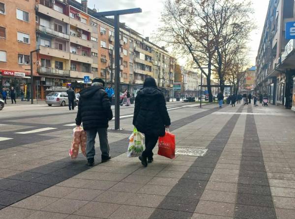 Penzije u Srbiji od danas veće za 12,2 odsto