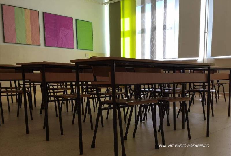 Počeo zimski raspust, učenici u klupama od 19. januara