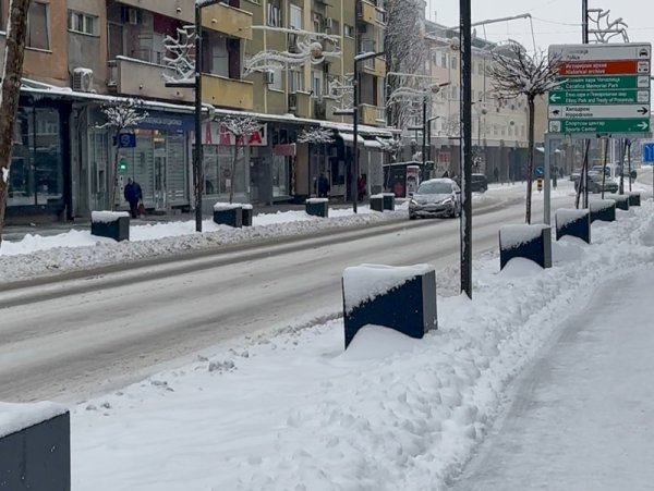 Zimska služba nastavlja rad na sprečavanju poledice
