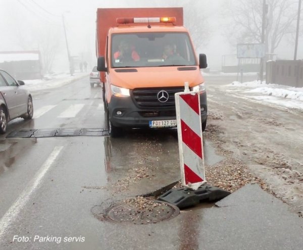 Hitna sanacija udarnih rupa na gradskim saobraćajnicama u Požarevcu